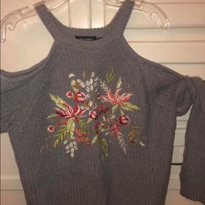 Cold shoulder Sweater